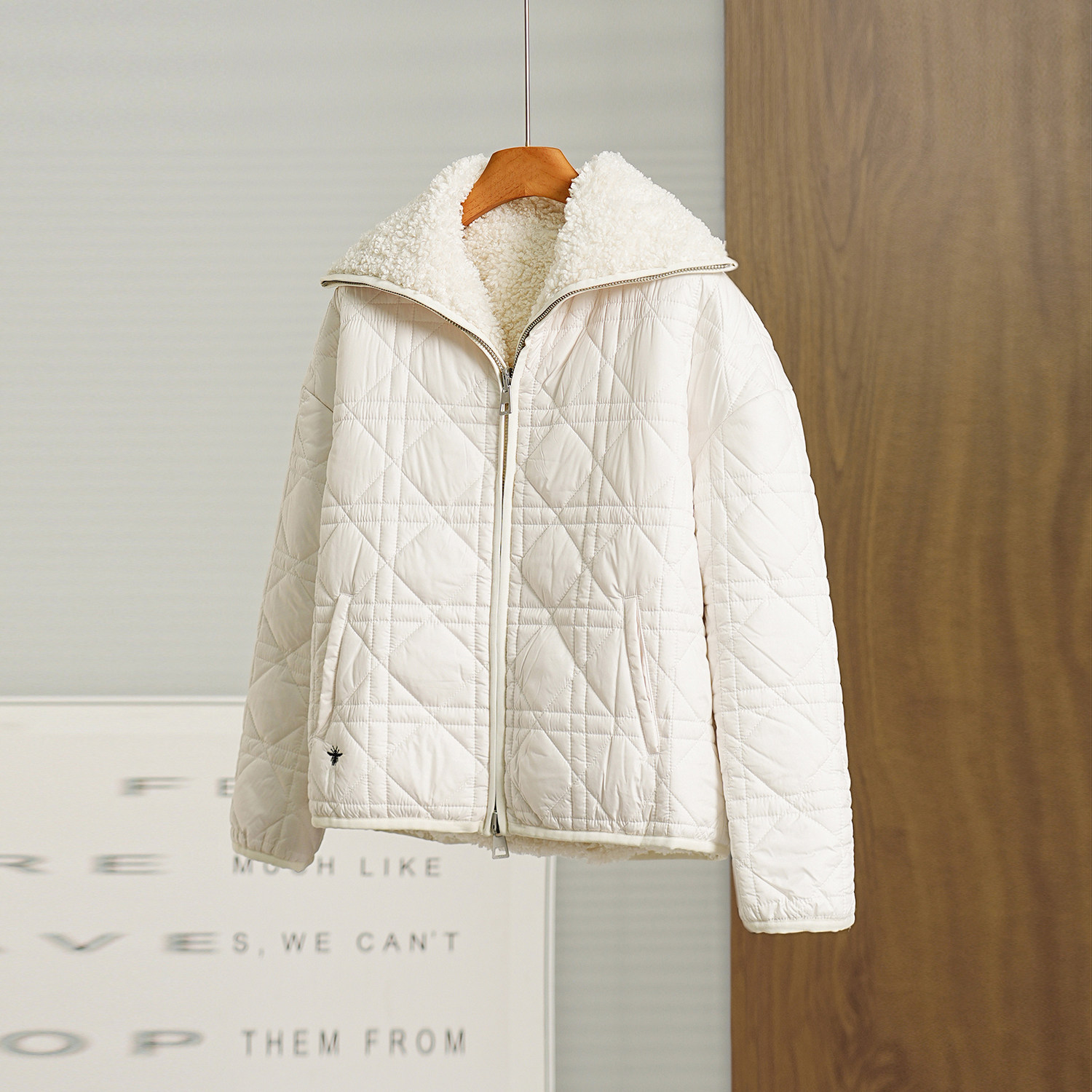 YongLeap经典藤格蜜蜂刺绣棉服