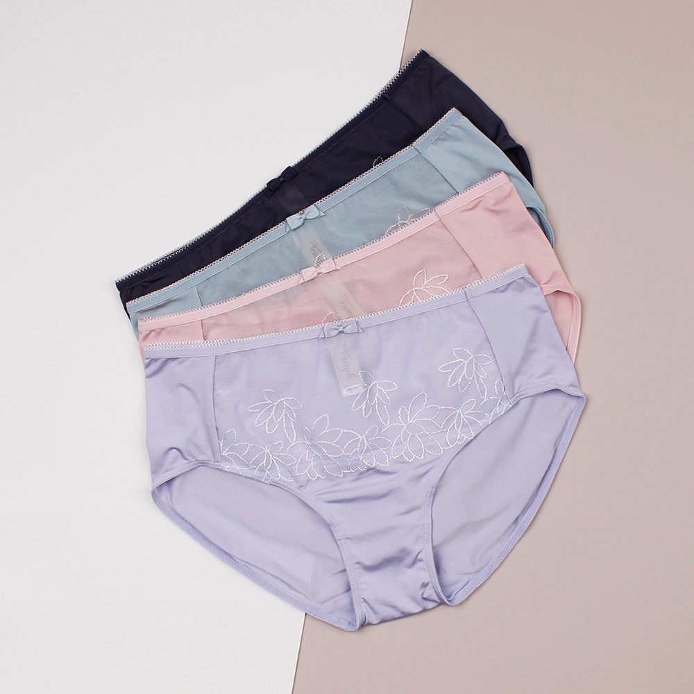 黛安芬性感蕾丝中腰平角内裤