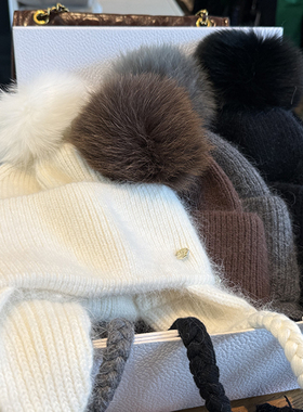 冬保暖针织毛线帽护耳加厚帽子女出游雷锋帽可爱系带辫子狐狸毛球