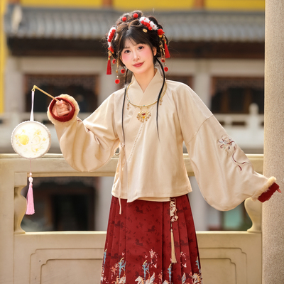 森女部落新中式刺绣衬衫女2026新款拜年穿搭百搭国风交领上袄冬季