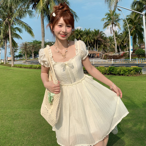 森女部落甜美风连衣裙女小个子2026新款短款白色泡泡袖收腰短裙夏