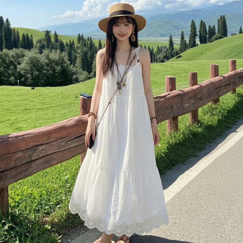 森女部落甜美风蕾丝拼接设计感大裙摆纯棉吊带连衣裙女2026新款夏