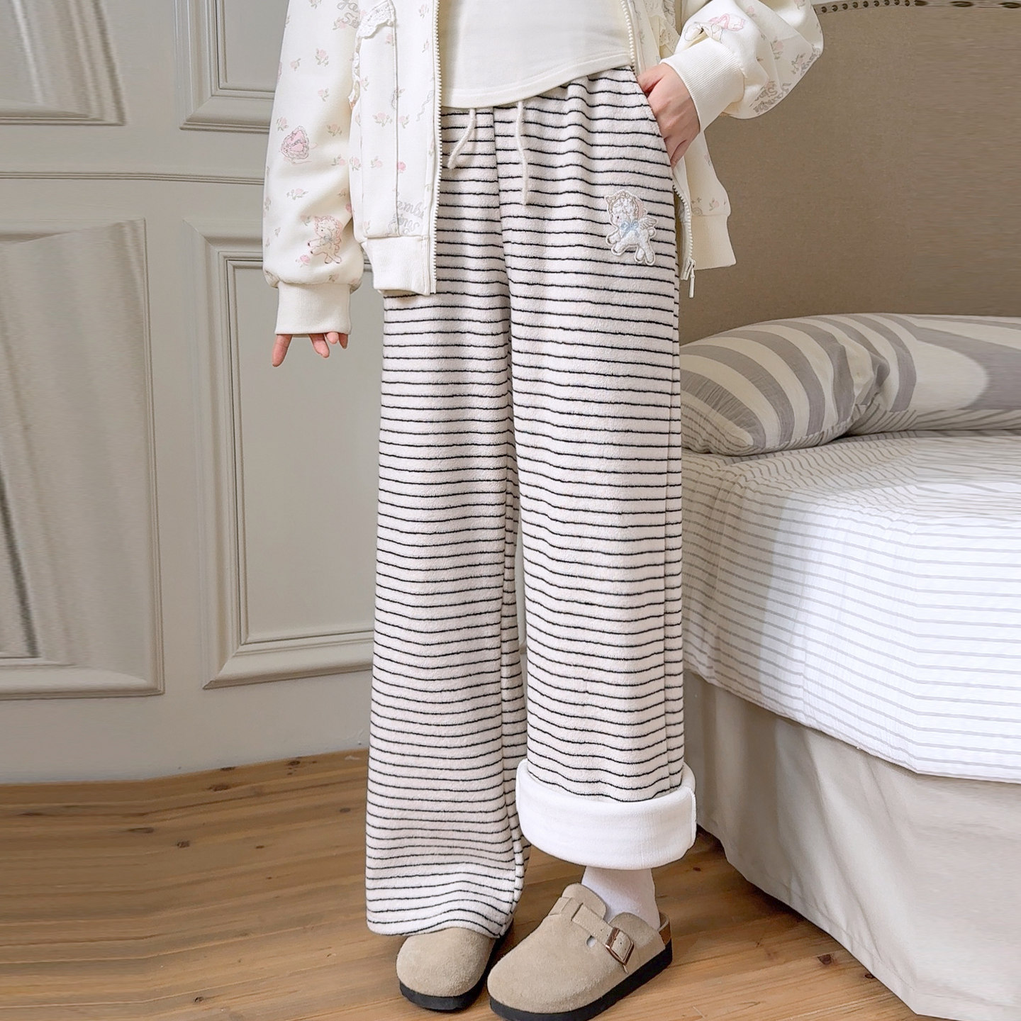 森女部落甜美风加绒高腰休闲裤女可爱小羊刺绣条纹慵懒糯米卫裤冬