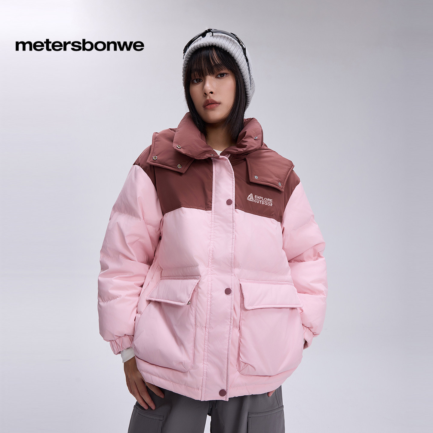 美特斯邦威羽绒服女士秋冬季轻薄舒适连帽时尚潮流短款宽松上衣