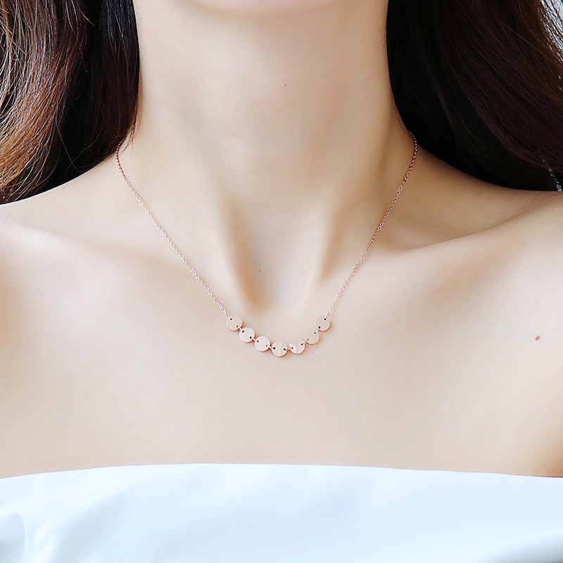 小金币圆片锁骨链镀18k玫瑰金短项链 冷淡风颈链搭配衣服的配饰