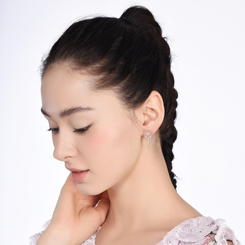 全新浅金色镂空爱心镶钻女士简约百搭耳环耳钉桃心新款流行耳饰