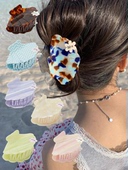 Tagi. 想象贝壳 小花亚克力钻石镶嵌无痕鲨鱼发抓发夹