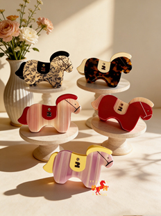 Tagi.可爱创意醋酸镶钻小马抓夹后脑勺马尾发抓复古气质发饰发夹