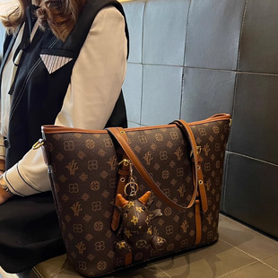 牛皮手提大包百搭单肩斜挎包 香港正品 代购 新款 真皮托特包女士时尚