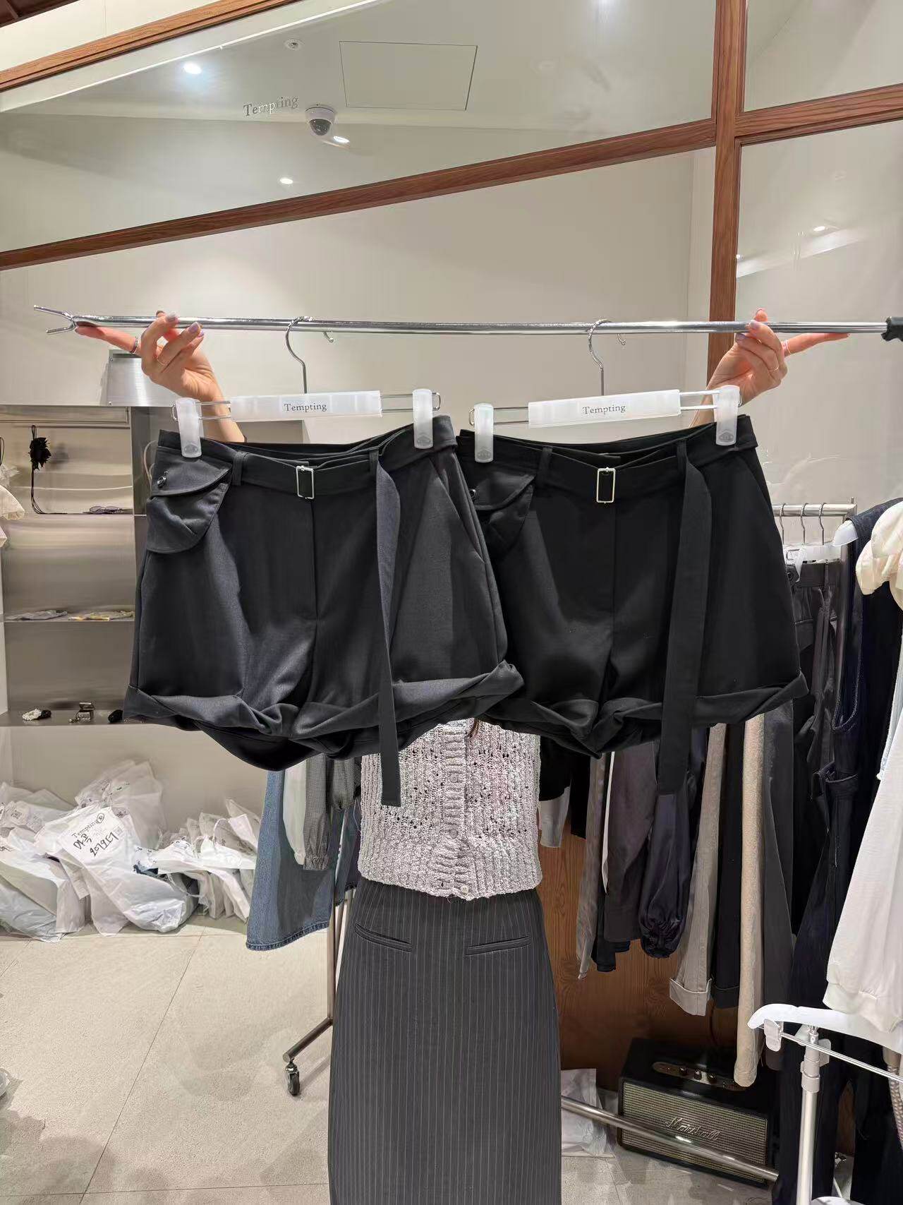 折现26春季新款韩国东大门TEMPTING 腰带腰包卷边休闲百搭短裤