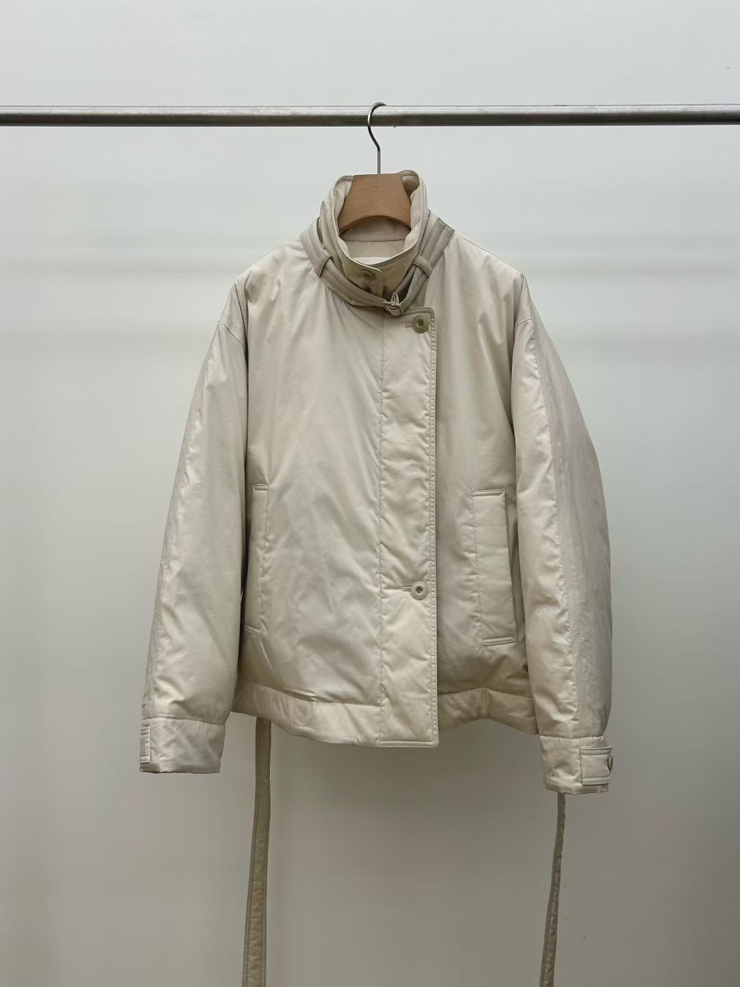 现 25冬款韩国东大门utre立领系带设计感宽松休闲百搭羽绒服外套