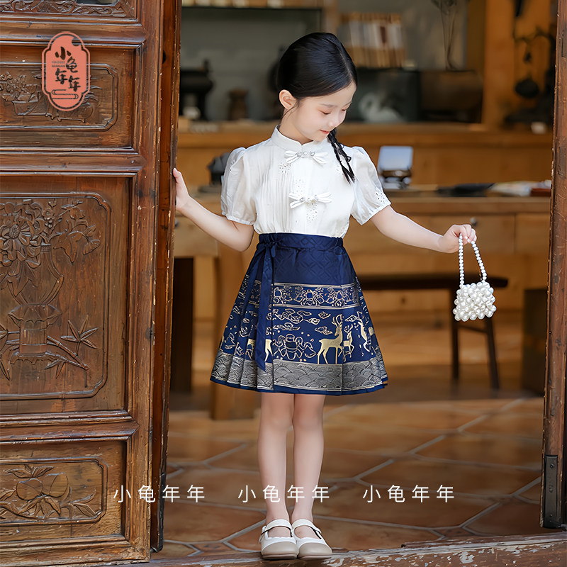 女童新中式缎面汉服马面裙套装图片
