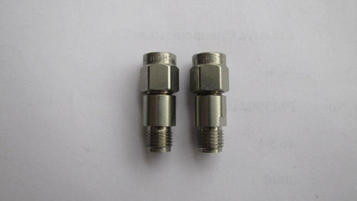 R413820000 RADIALL 20dB DC-18GHz 2W SMA射频同轴固定衰减器