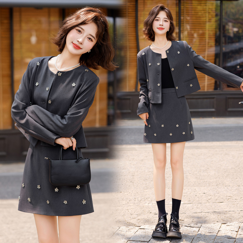 k小香风套装花朵套裙上班显瘦短外套短裙2025秋季洋装松紧腰减龄