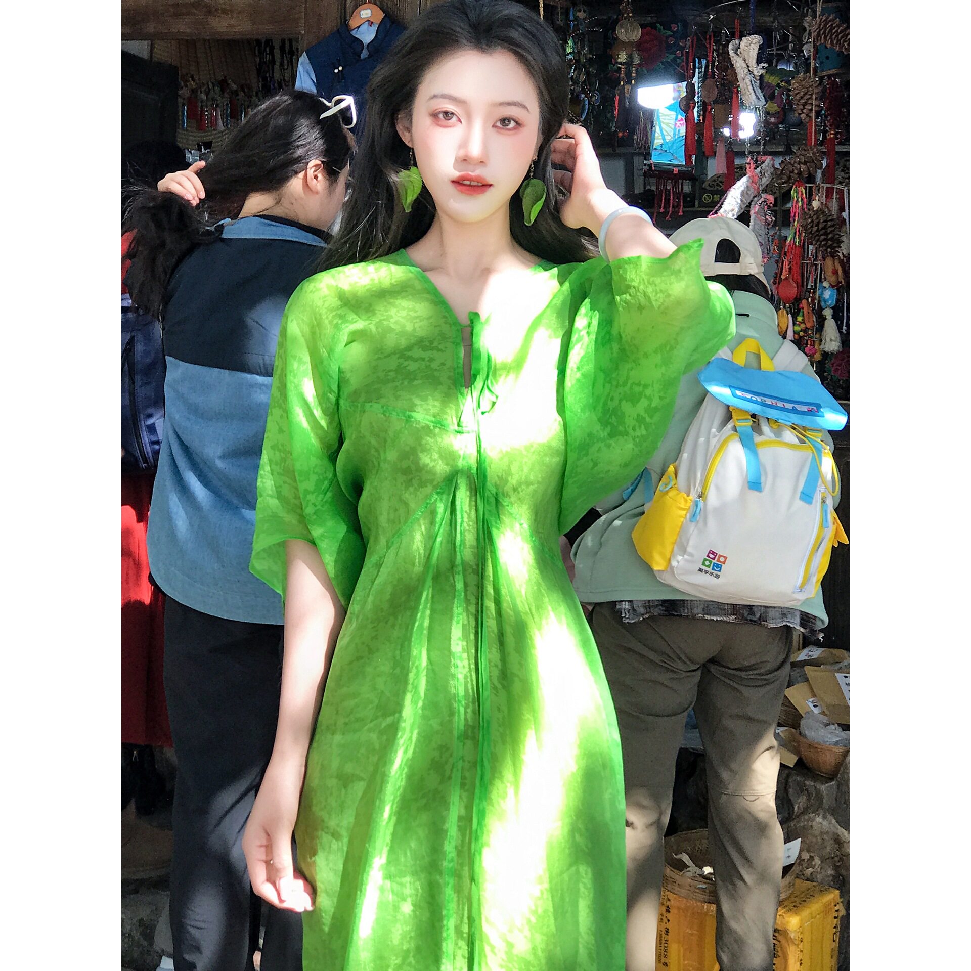 新中式连衣裙女气质名媛高级感禅意写真穿搭褶皱V领宽松度假长裙