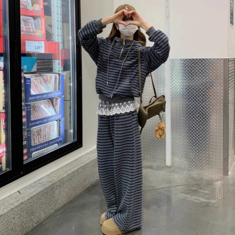 花边休闲套装2026春季装新款减龄百搭条纹抽绳连帽上衣裤子两件套