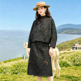 卡米兰新中式国风短外套女2026秋季新款复古气质宽松圆领棉衣外搭