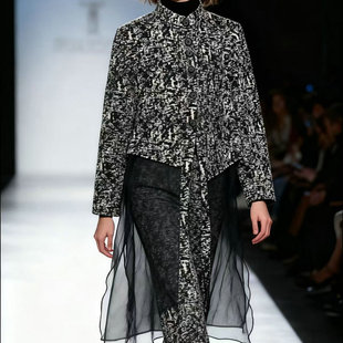 卡米兰别致设计感风衣女2025秋季新款羊毛拼接真丝不规则休闲外套