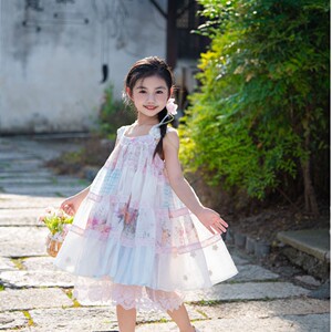 女宝宝夏装新款碎花宽松吊带裙