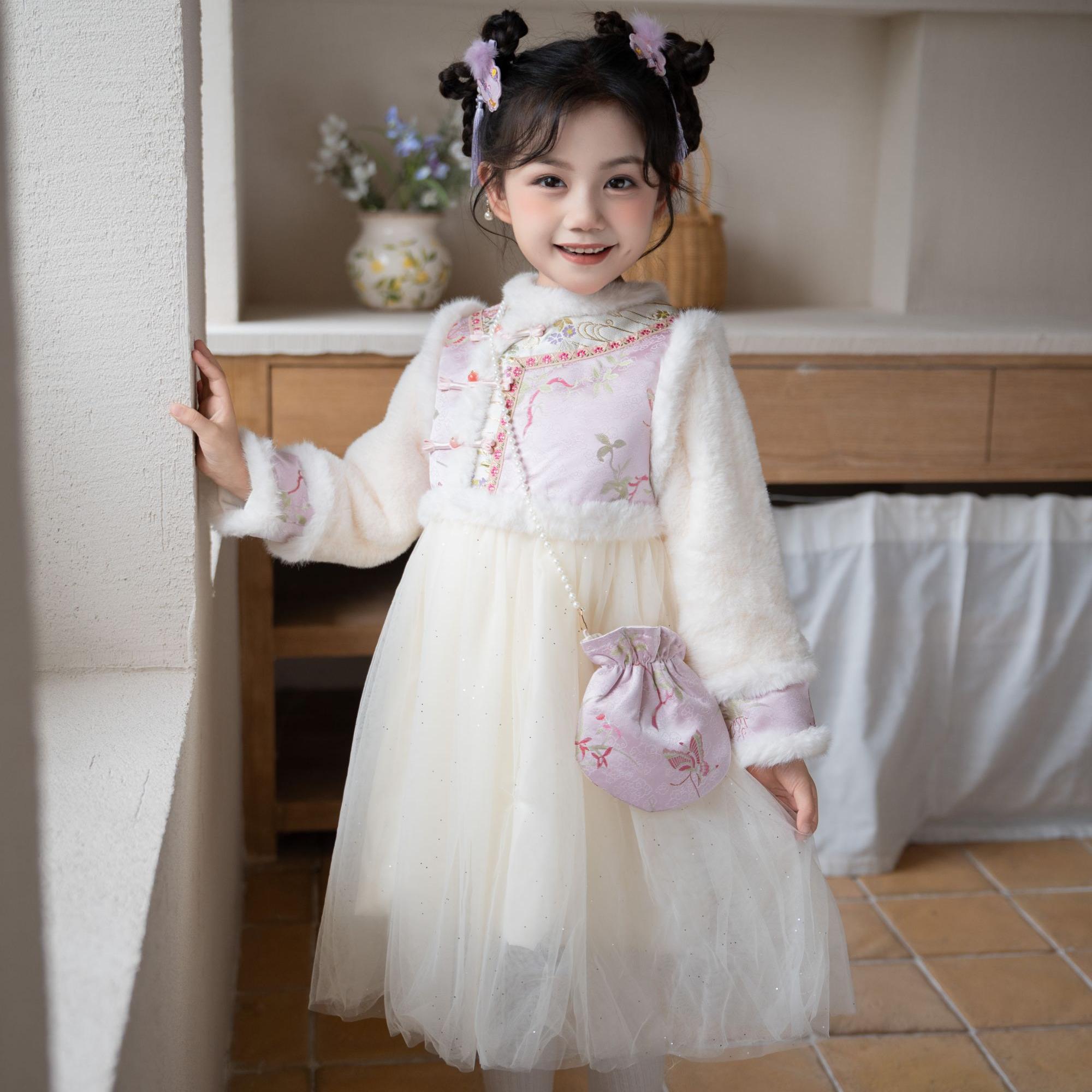 女宝宝冬装国风汉服裙加绒拜年服