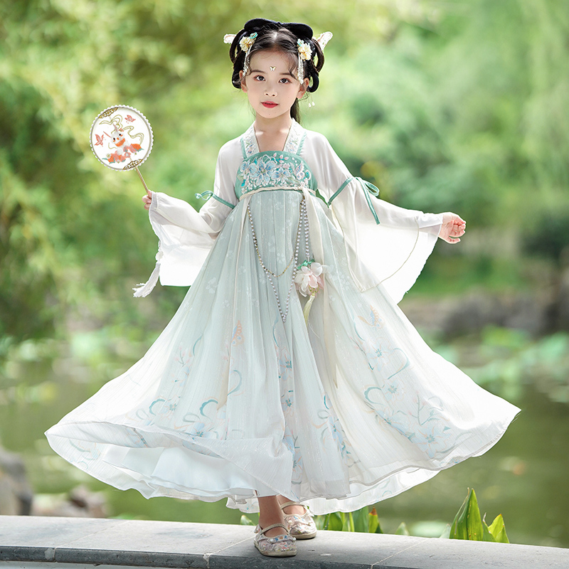 女宝宝夏装汉服重工刺绣花演出服