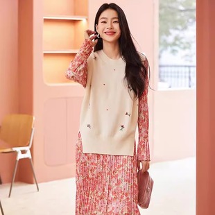 2699 圆领羊毛羊绒绣花纹针织背心EGJPG9010A EP春季 新品