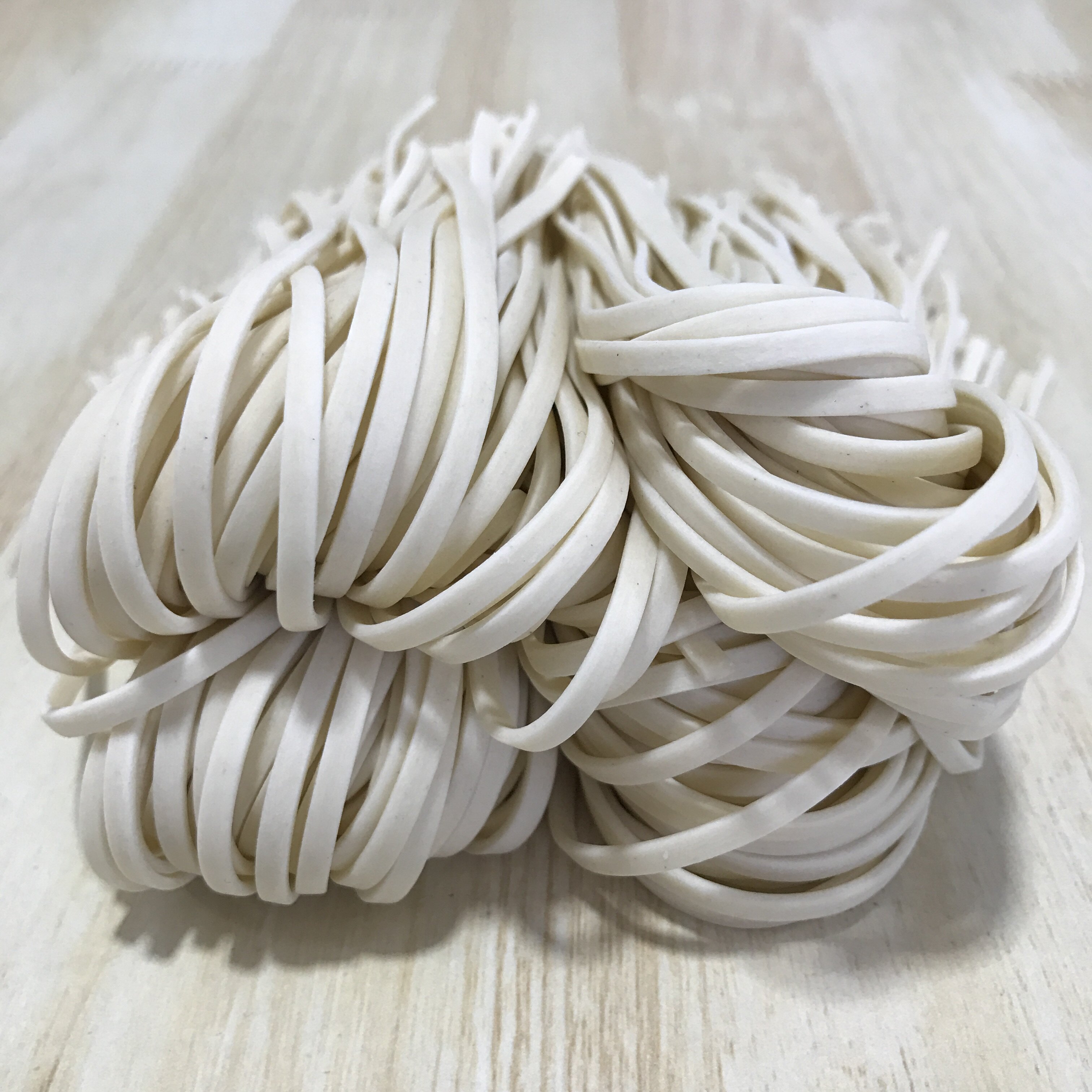 东北风味手擀面 刀切面 小麦面条 手擀拉面 每份4袋1600g包邮