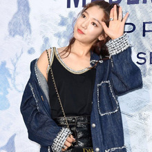 宽松上衣 袁泉明星街拍同款 毛边撞色拼接牛仔外套女百搭长袖