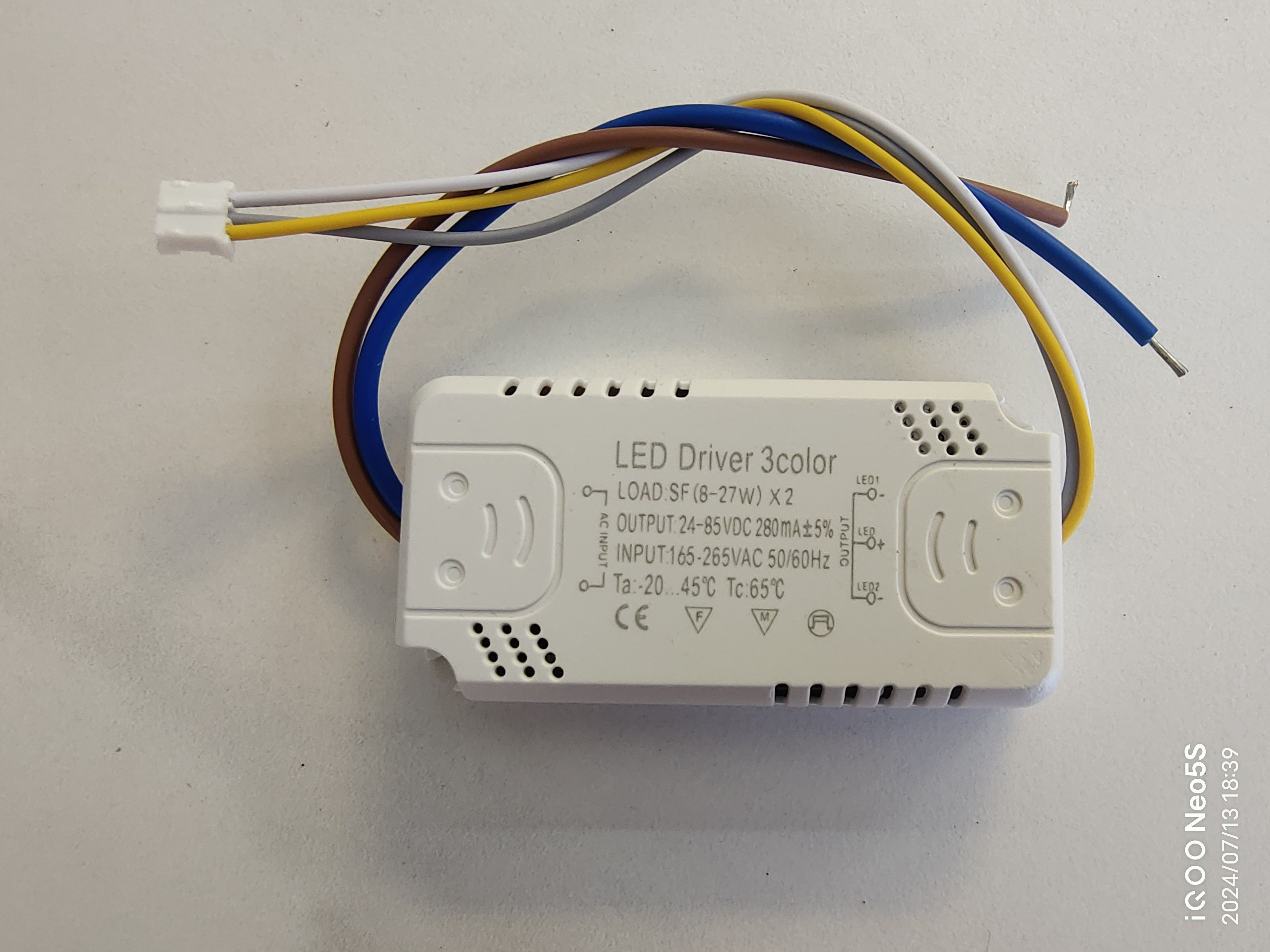 led吸顶灯驱动8-24w8w24w6w变光分段双色恒流电源驱动器