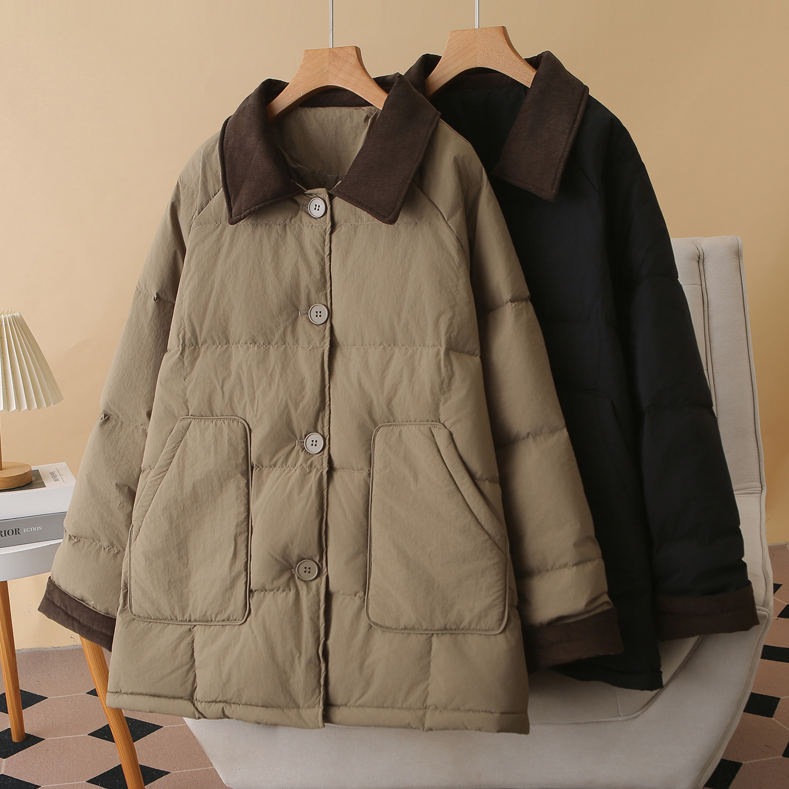 50白鸭绒灯芯绒拼接大口袋羽绒服