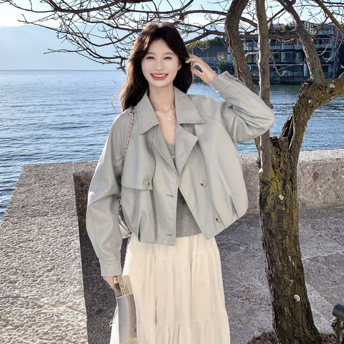 欧货白色PU蛋白皮衣女短夹克