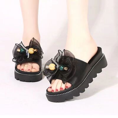 2024年夏季松糕增高凉拖鞋时尚