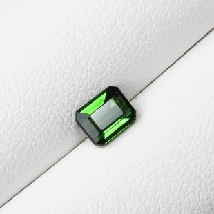 0330 价格亲民 天然森林绿电光绿草绿绿碧玺裸石 戒指面吊坠