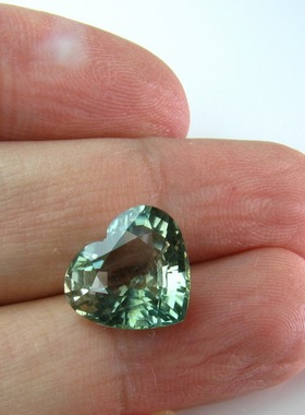 送证书6.112克拉绿碧玺裸石戒指面吊坠 爱心切工 晶体全净