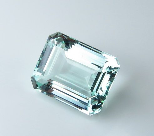 天然宝石海蓝宝石圣玛利亚色