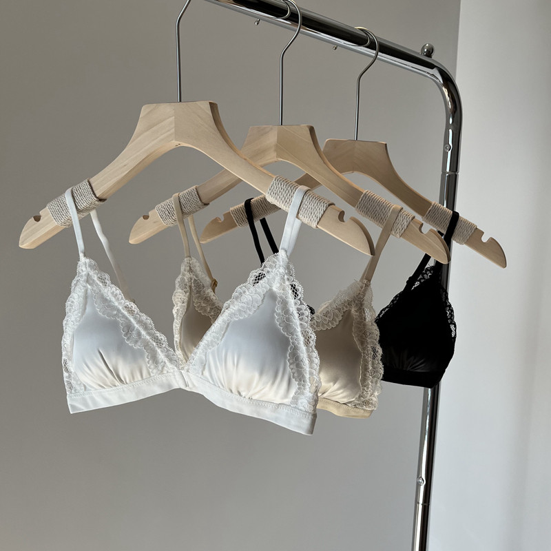 前扣文胸三角杯无钢圈蕾丝边小胸胸罩性感bra超薄款透气少女内衣