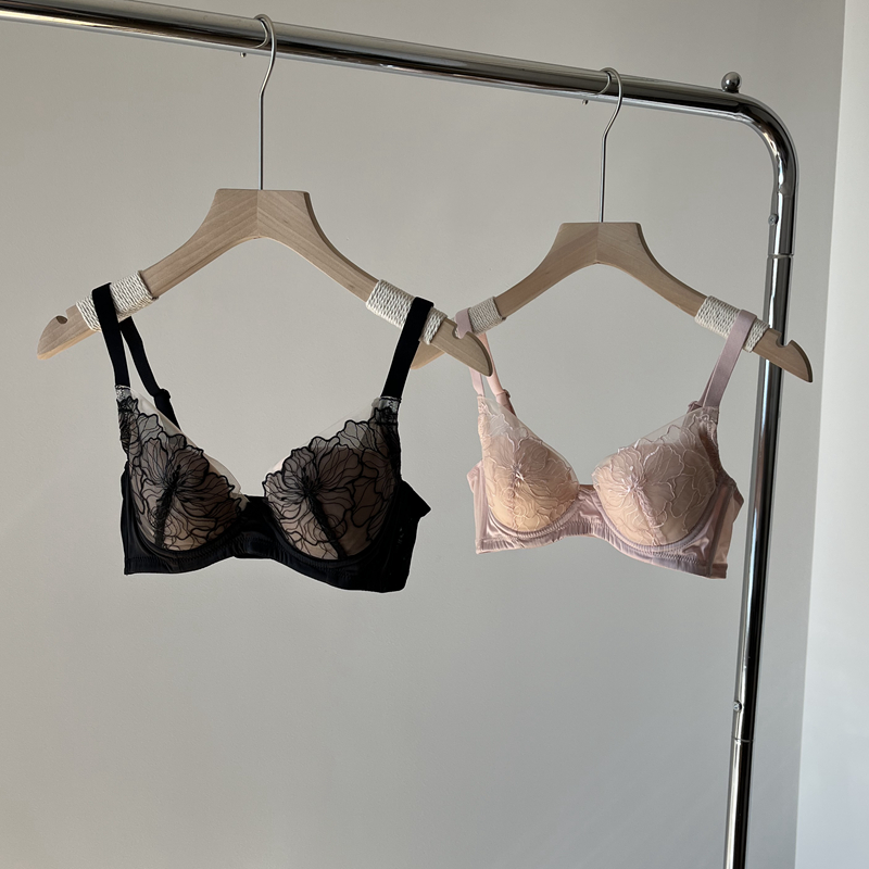 纯欲性感内衣女小胸上托聚拢收副乳调整型上薄下厚蕾丝文胸套装