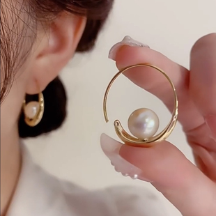 焕彩珍珠C圈耳环精致高级感圈圈耳钩气质小众设计环形轻奢耳饰