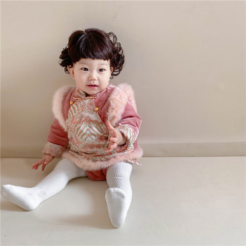 婴儿加绒年服周岁儿童冬装女宝宝冬款加厚拜年服秋冬唐装旗袍马甲 - 封面