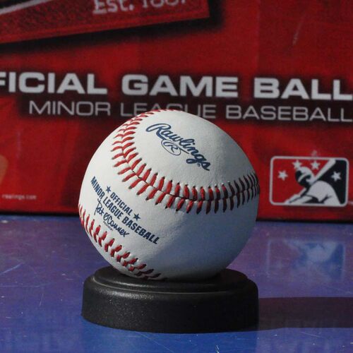 美职棒小联盟用牛皮硬式棒球