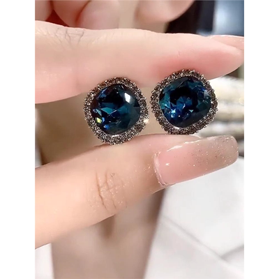 奥特莱斯折扣店撤柜蓝色水晶耳钉