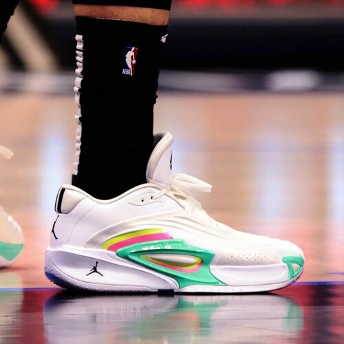 耐克男鞋新款JORDAN LUKA 3东契奇3代aj缓震实战篮球鞋HQ5055-107