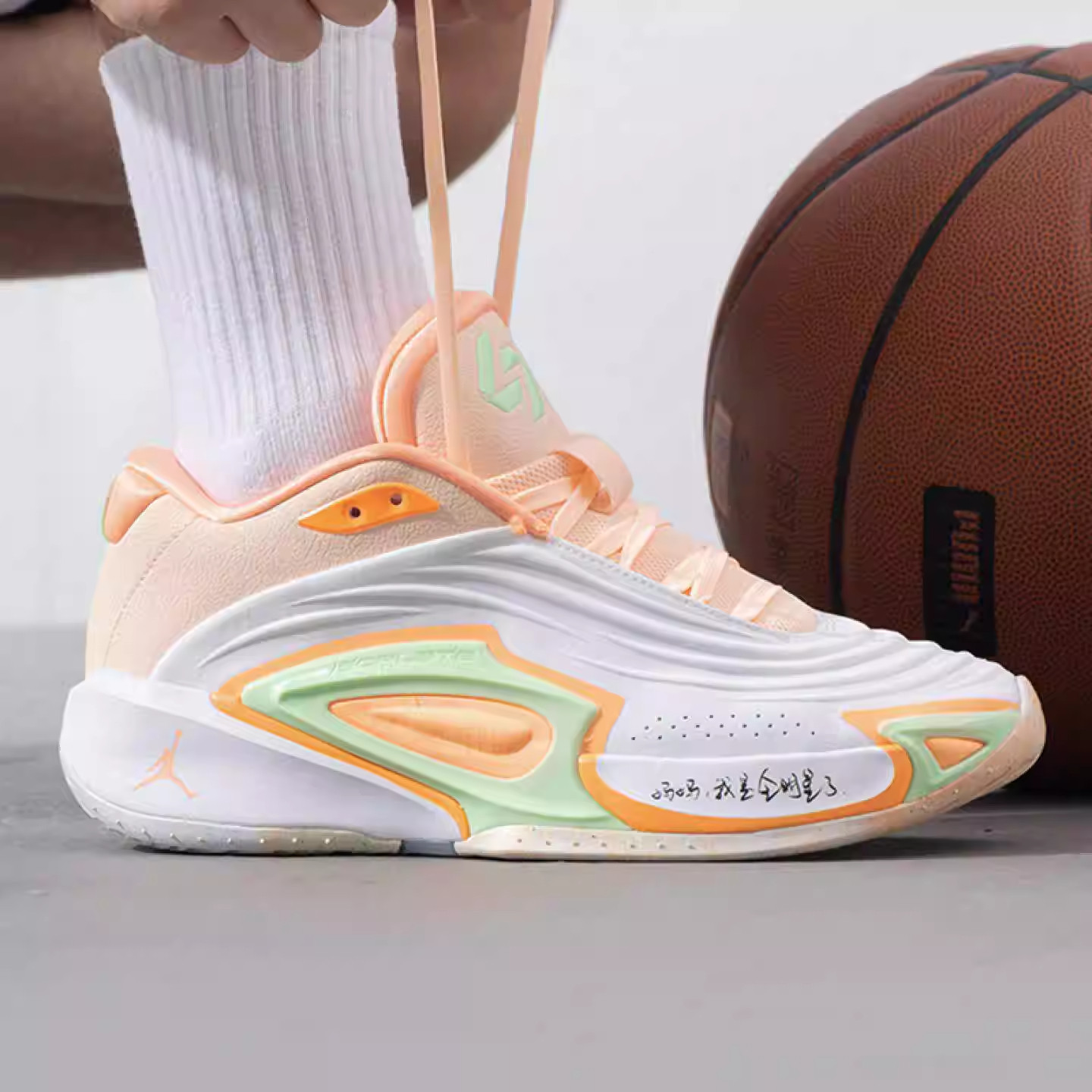耐克男鞋新款JORDAN LUKA 3东契奇3代aj缓震实战篮球鞋FQ1285-101图片