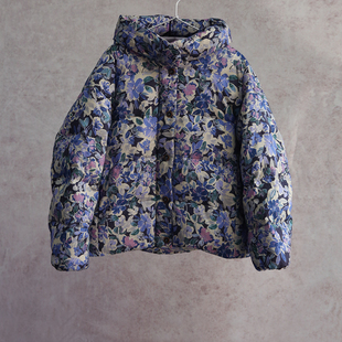 云芝元 冬款进口紫色全棉印花95白鹅绒连帽拉链女士羽绒服0805M