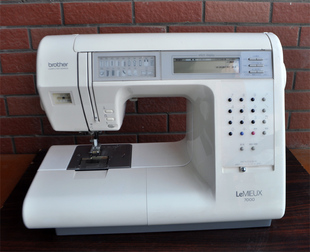 日本原装 B891家用电脑电子多功能缝纫机锁边扣眼电子测距 兄弟ZZ3