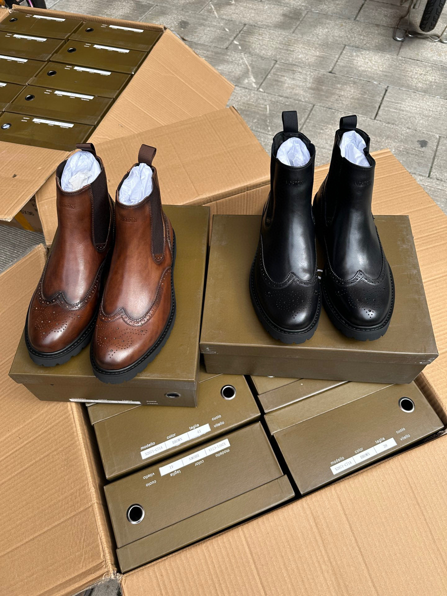尾货43服装品牌VOSTON高端男士切尔西布洛克正装皮靴品质很好