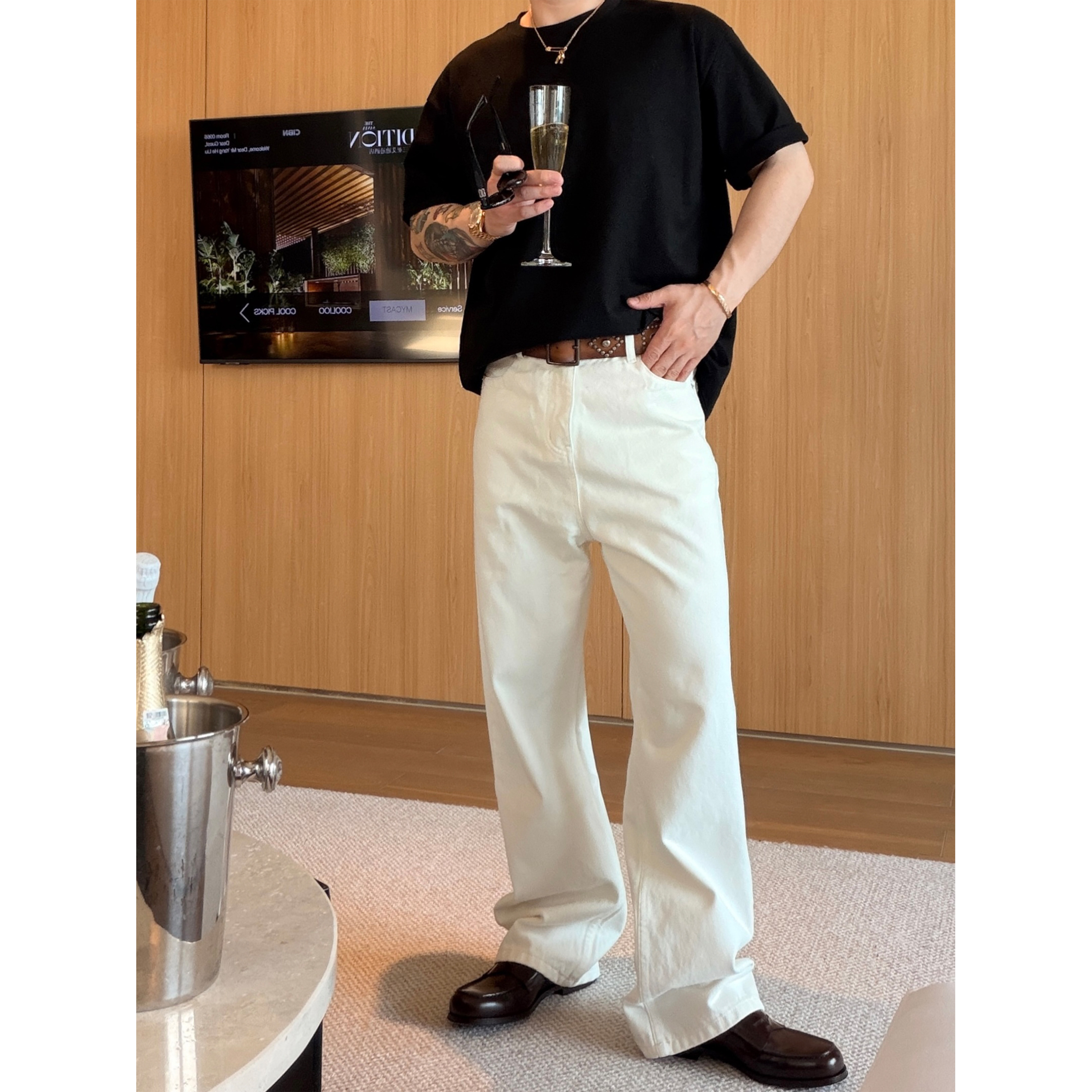 Magadeth承接整个夏天的白色牛仔裤 微喇叭显瘦显腿长 自留款！图片