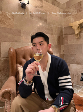 GAHKSTUDIO 「经济上行」秋冬贵公子英伦风四道杠撞色边V领开衫