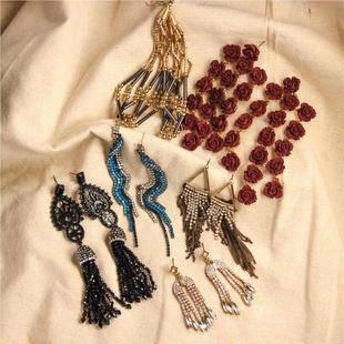 惊飞远映碧山去,一树梨花落晚风.晚宴会镶钻长款流苏玫瑰耳环孤品