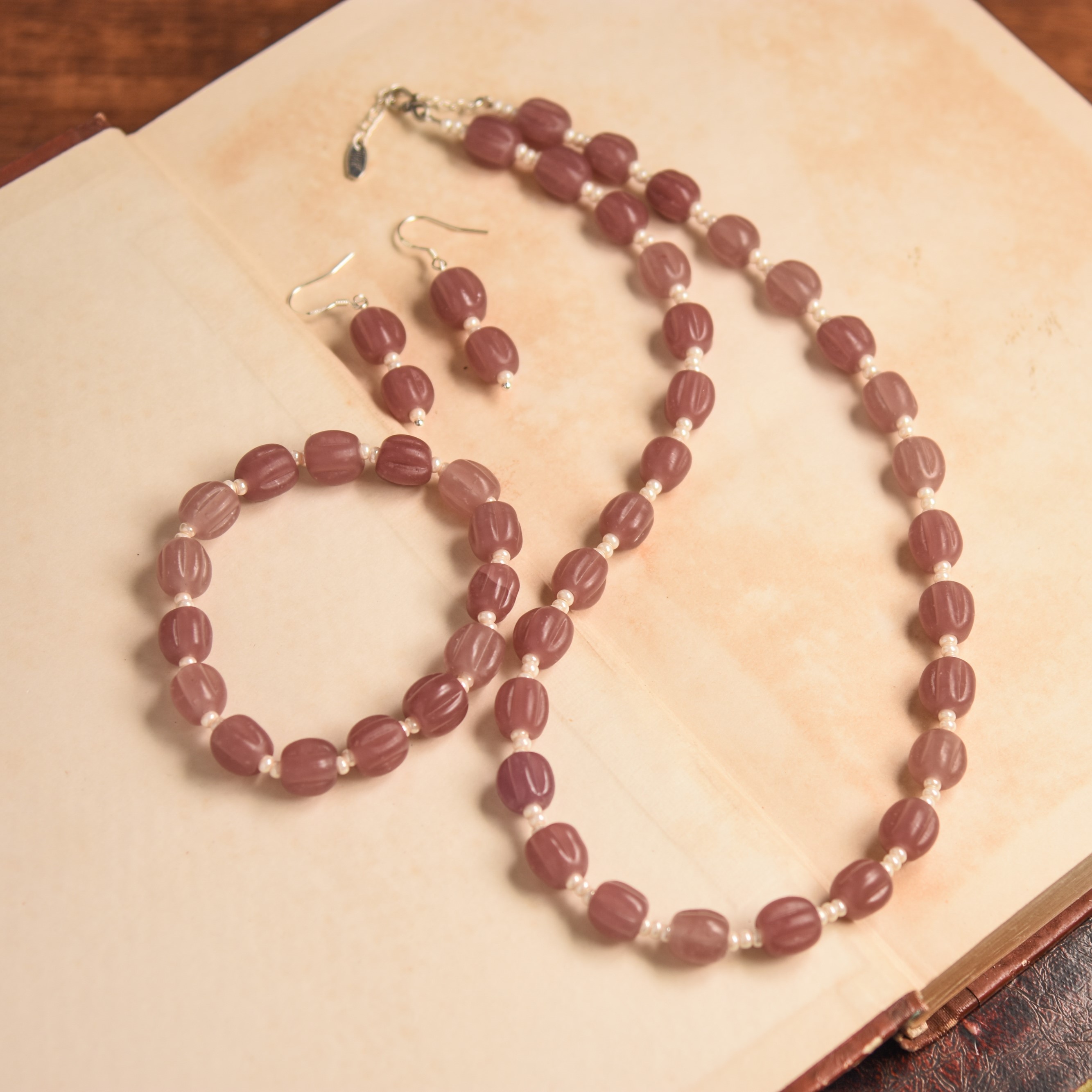 原创轻奢小众项链溪深古琉璃